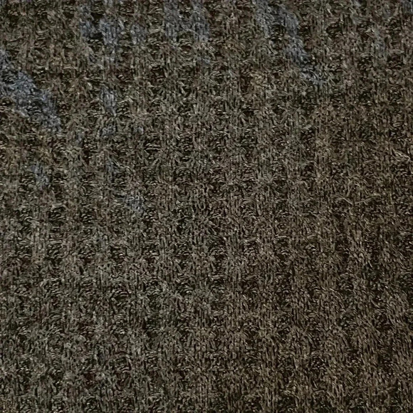 Agnes & Dora Charcoal Gray T-Shirt Super Soft Textured Short Sleeve - Picture 4 of 4